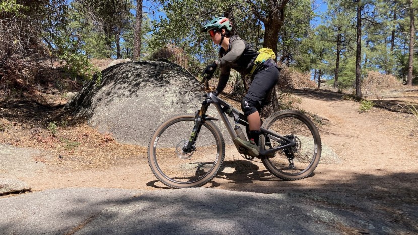 mountain bike shoes womens - testing in hot, dry, and kitty litter conditions in prescott, arizona.