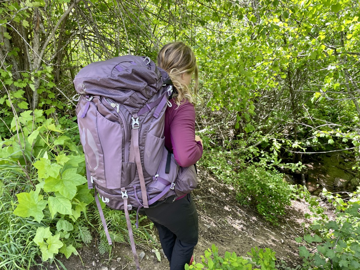 Osprey Aura AG 65 Review (The Osprey Aura has versatile features, a highly adjustable fit, and superior ventilation.)