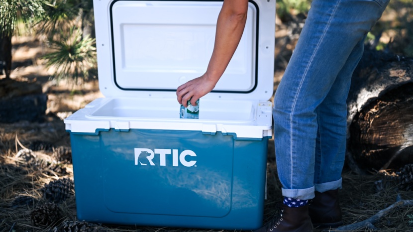 rtic ultralight 52 - the ultralight keeps your drinks chilled for longer, even in the hot...