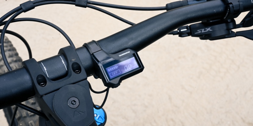 canyon spectral:on cf 8 - we&#039;ve grown accustomed to the shimano steps display, and while it...