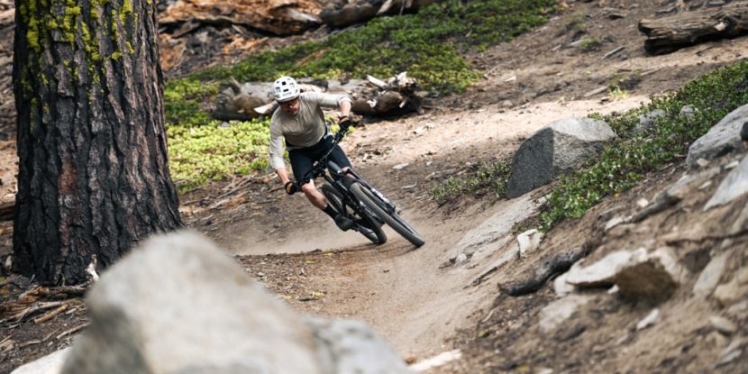 canyon spectral:on cf 8 - whether blasting smooth trails with a head of steam or tackling...
