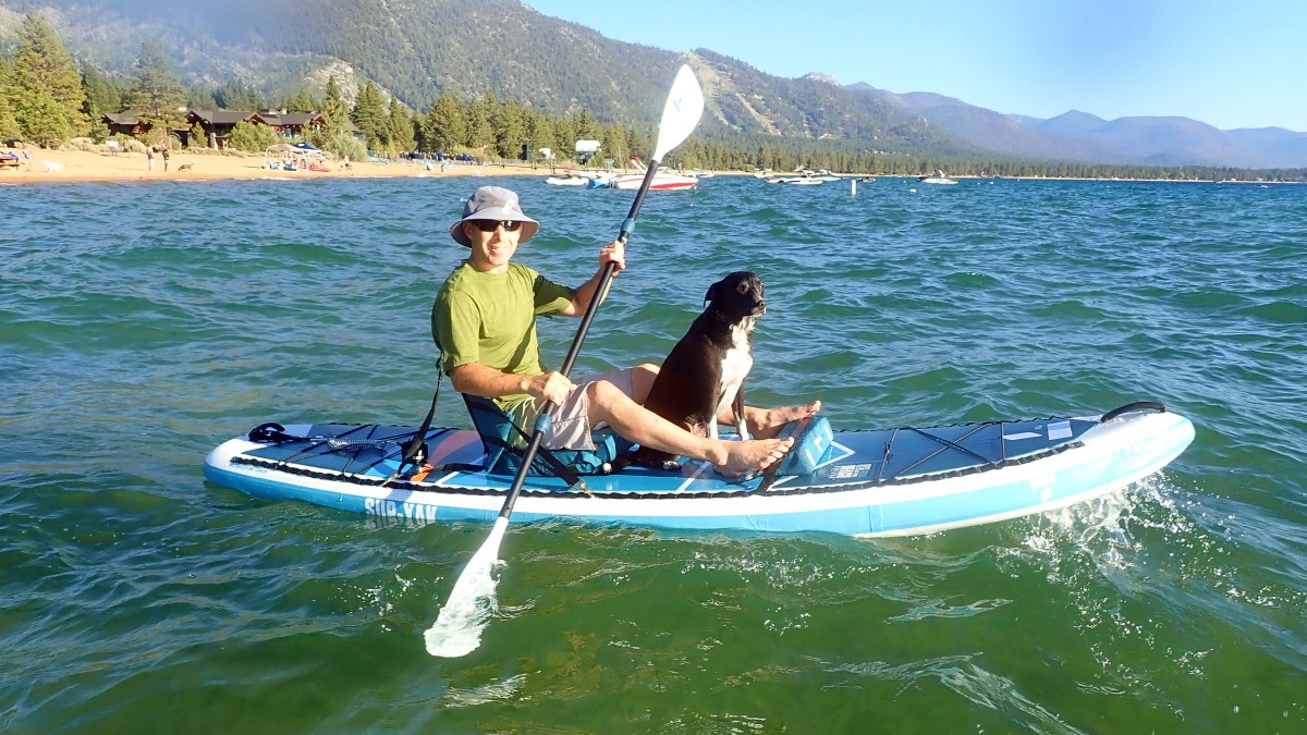 Tahe Beach SUP-Yak Review (Sitting on the Beach SUP-Yak is comfortable even when your furry friend chooses to come along.)