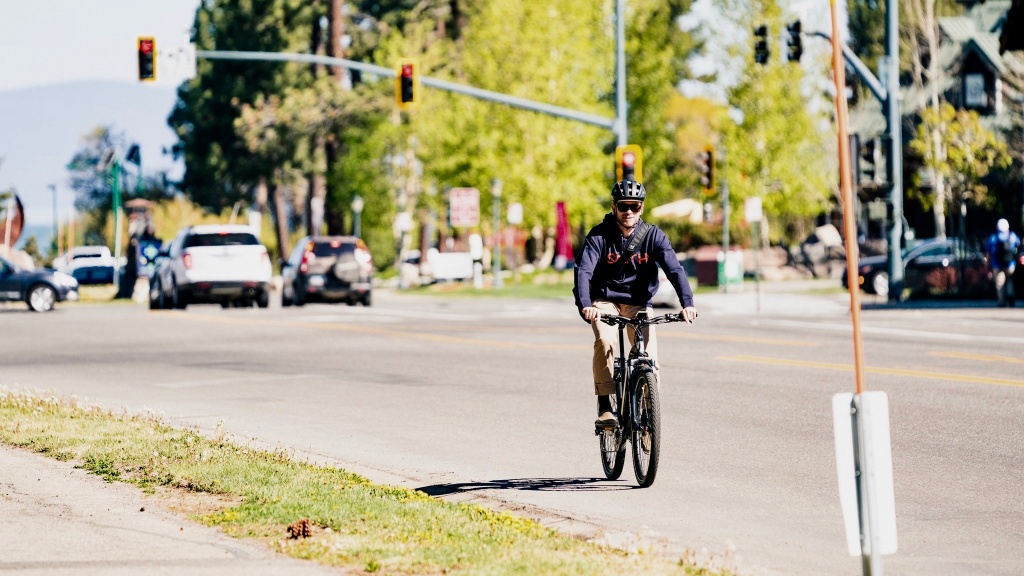 electric commuter bike - the aventon level is another bike that can go the distance and has...