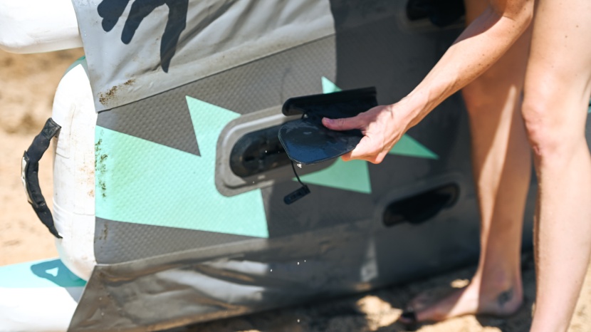 bote deus aero 11&#039; - the materials used to make this convertible craft are thick and...