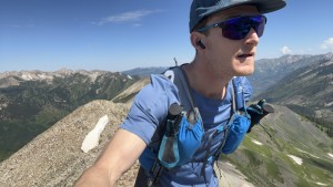 For faster movement in mountainous terrain, the front clove-hitch...