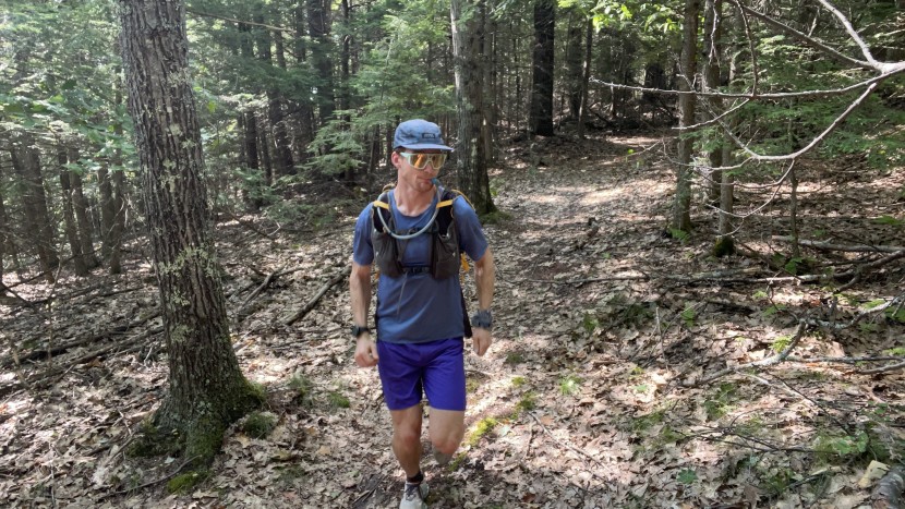 rei co-op swiftland 5 - the two hose clips on the sternum straps position the bite valve in...