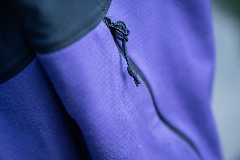 mountain hardwear stratus range full zip - the streamlined zippers kept the jacket light but they also came off...