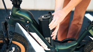 Despite being hidden within the frame, the battery of the Aventon is...