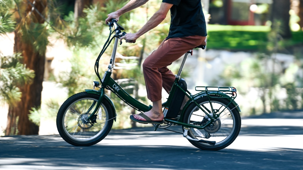 electric commuter bike - the blix vika+ flex is a well-rounded folding model that is...
