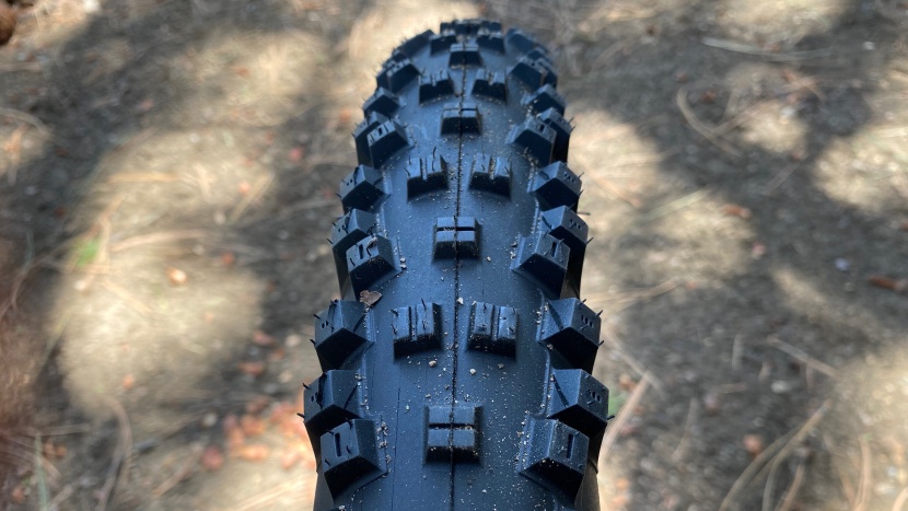 wtb vigilante 2.5 &amp; 2.6 - the same things that make this tire perform well in the corners and...