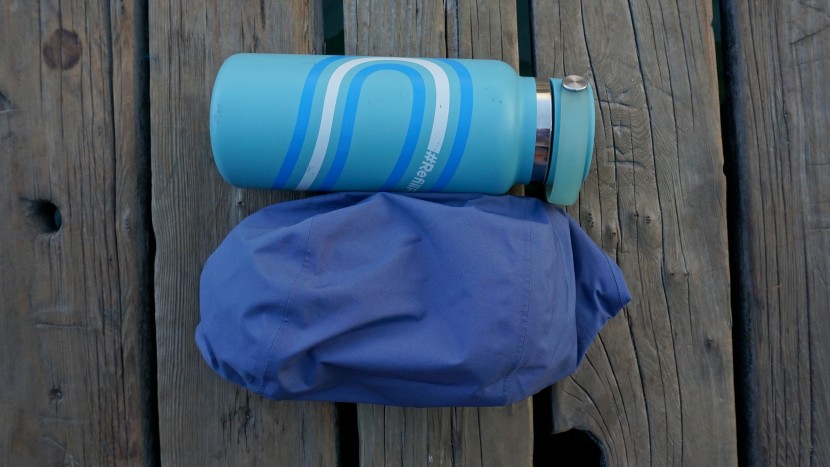 marmot minimalist for women - the minimalist does not have a stow pocket but fits easily into its...