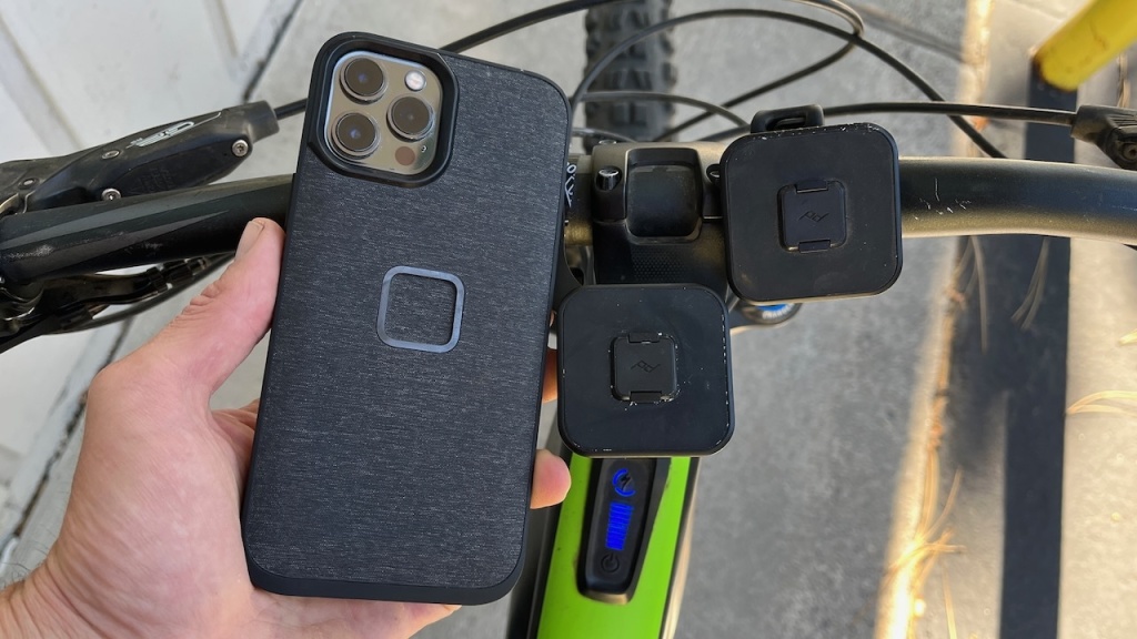 E-bike phone holder: e-bike, road and smartphone at a glance