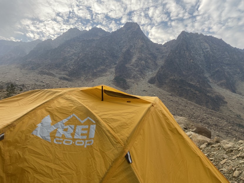 rei arete asl 2 - the arete offers three vents in its fly covered with small awnings...
