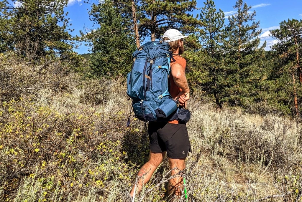decathlon forclaz mt500 air 50+10 budget backpacking pack review - this pack performs as well on the trail as some packs we tested that...