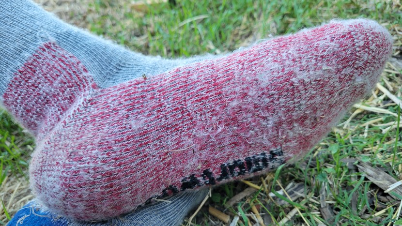 smartwool classic mountaineer maximum cushion - despite the fraying of fibers, the smartwool classic mountaineer...