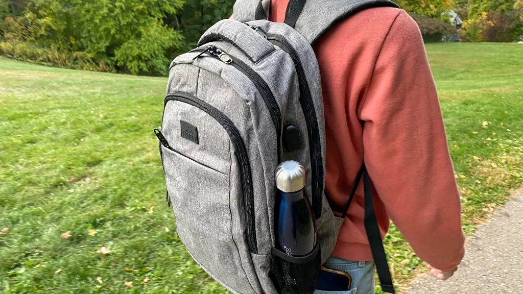 matein travel laptop backpack review - decent shoulder straps and padding along the back make this pack...