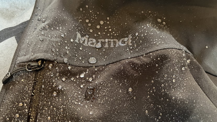 marmot rom infinium hoody - the infinium windstopper fabric does a great job at beading water...