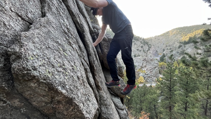 free-soloing some easy rock in boulder canyon to test the best...