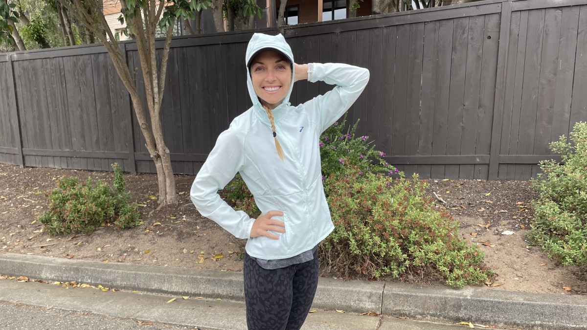 Brooks Canopy - Women's Review (The thin ripstop nylon make for a flowy jacket that allows heat to dissipate as soon as it starts to collect against...)