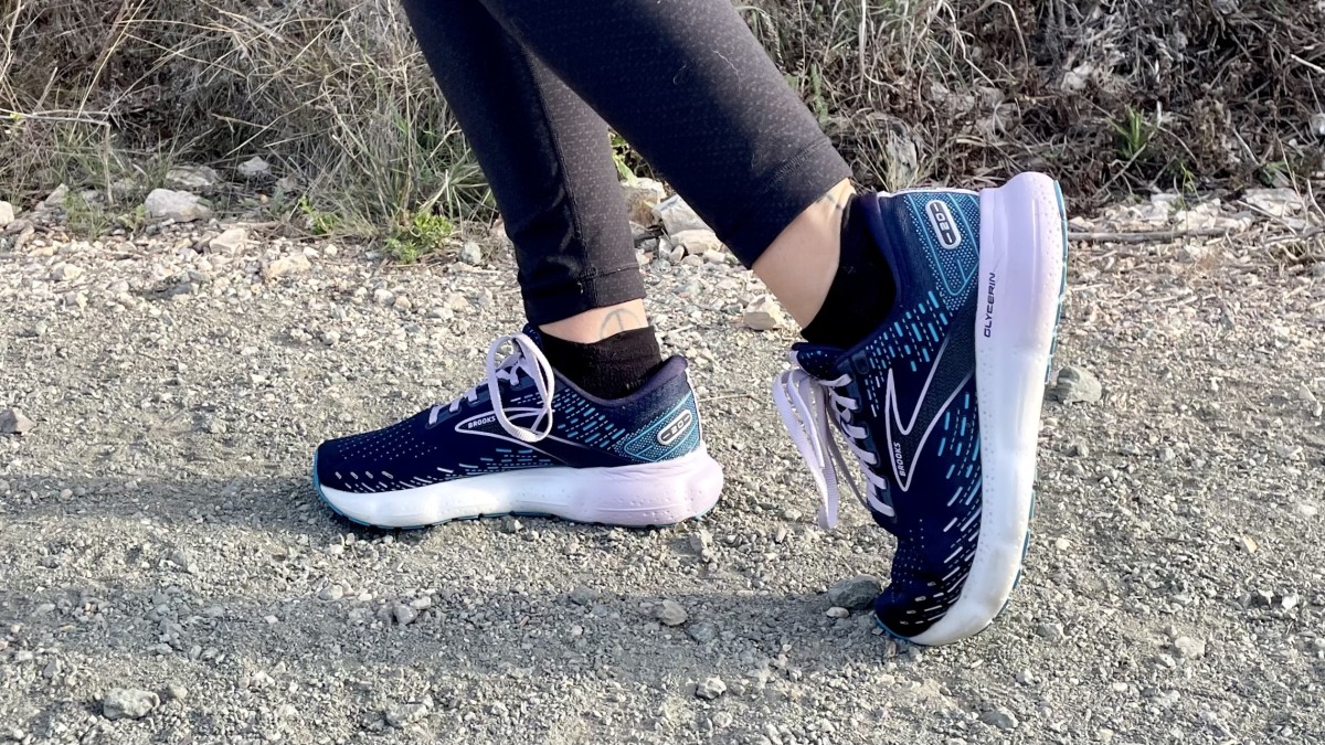Brooks Glycerin 20 - Women's Review (With underfoot cushion aplenty, the Glycerin is a prime shoe for long-distance efforts.)