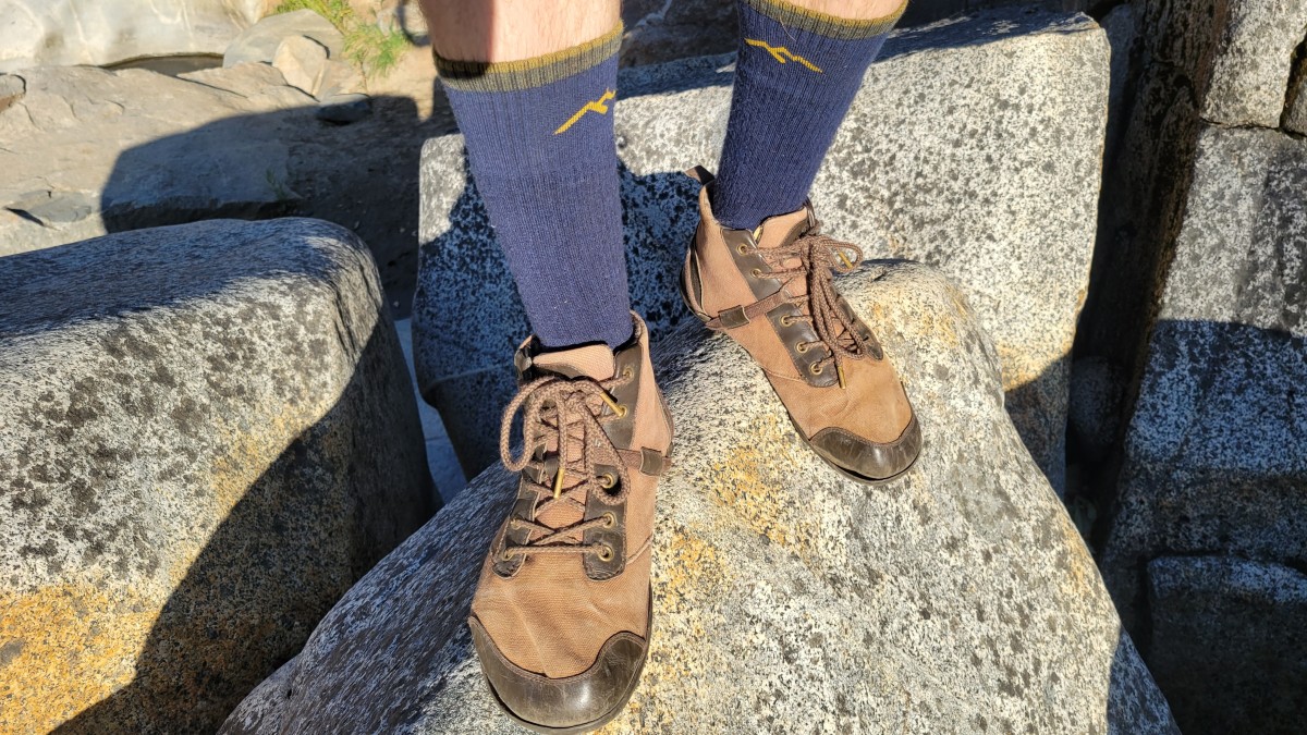 darn tough hiker full cushion hiking socks review