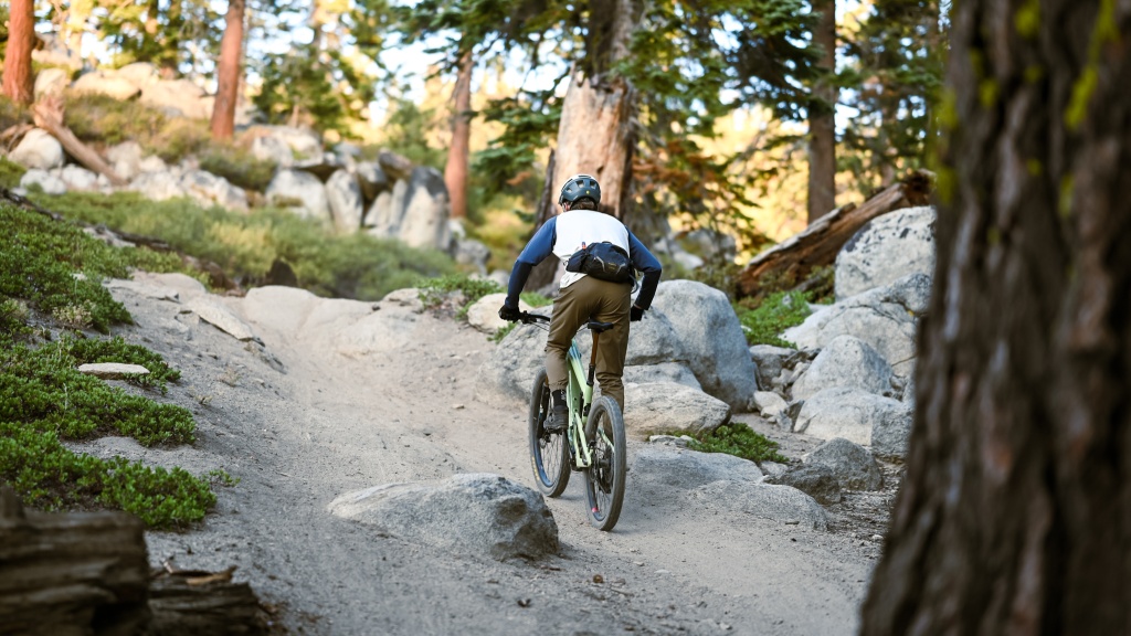 santa cruz heckler mx xo1 axs rsv - the heckler mx makes quick and easy work of the uphills. it&#039;s a...