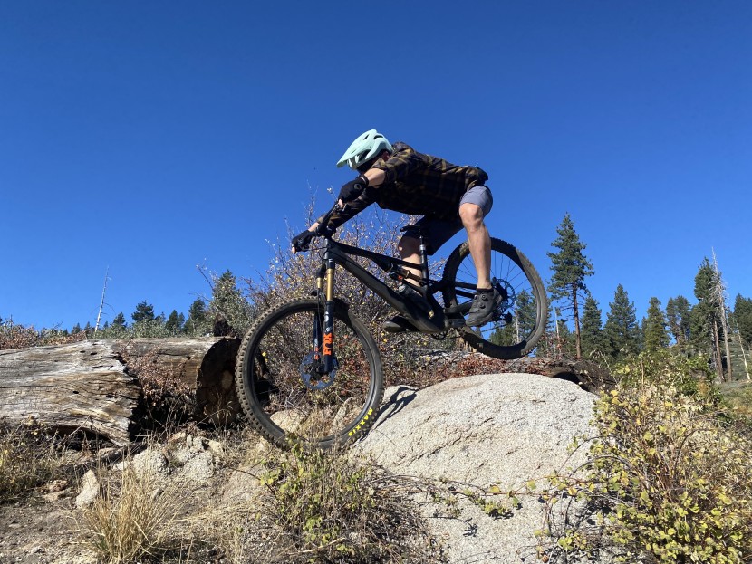 stan's flow mk4 - fast and stiff, the mk4 wheelset excelled at picking a line and...