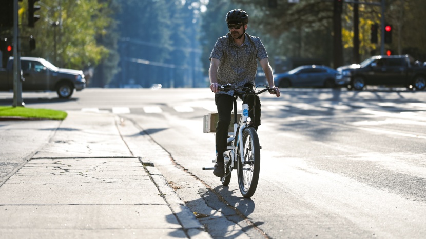 yuba spicy curry - the torque sensor makes the battery-powered acceleration feel more...