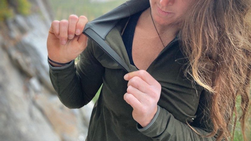 arc&#039;teryx rho lightweight zip neck for women - the rho lt features a high quality and durable design due to its...