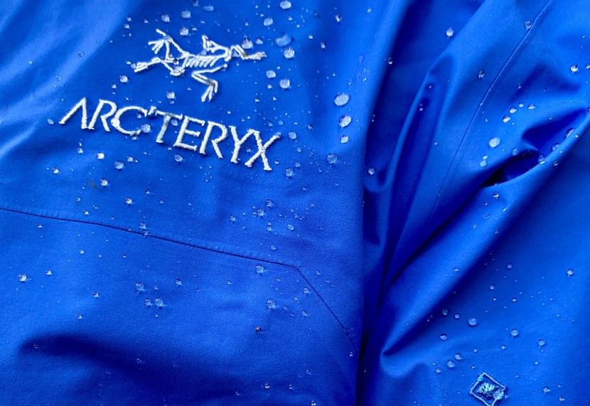 arc&#039;teryx beta jacket - the beta uses a 3-layer gore-tex construction and an excellent...