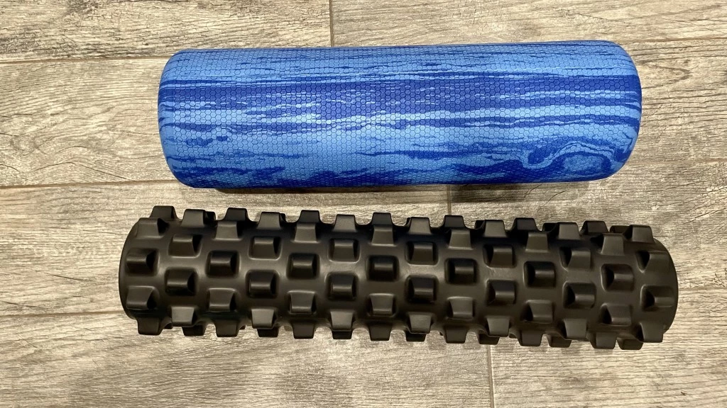 foam roller - a comparative look at the most prominent knobs (rumbleroller) versus...