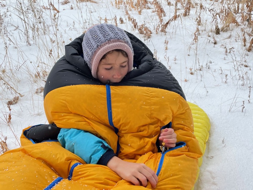 marmot col -20 - side zippers let you use your arms while staying warm and cozy inside