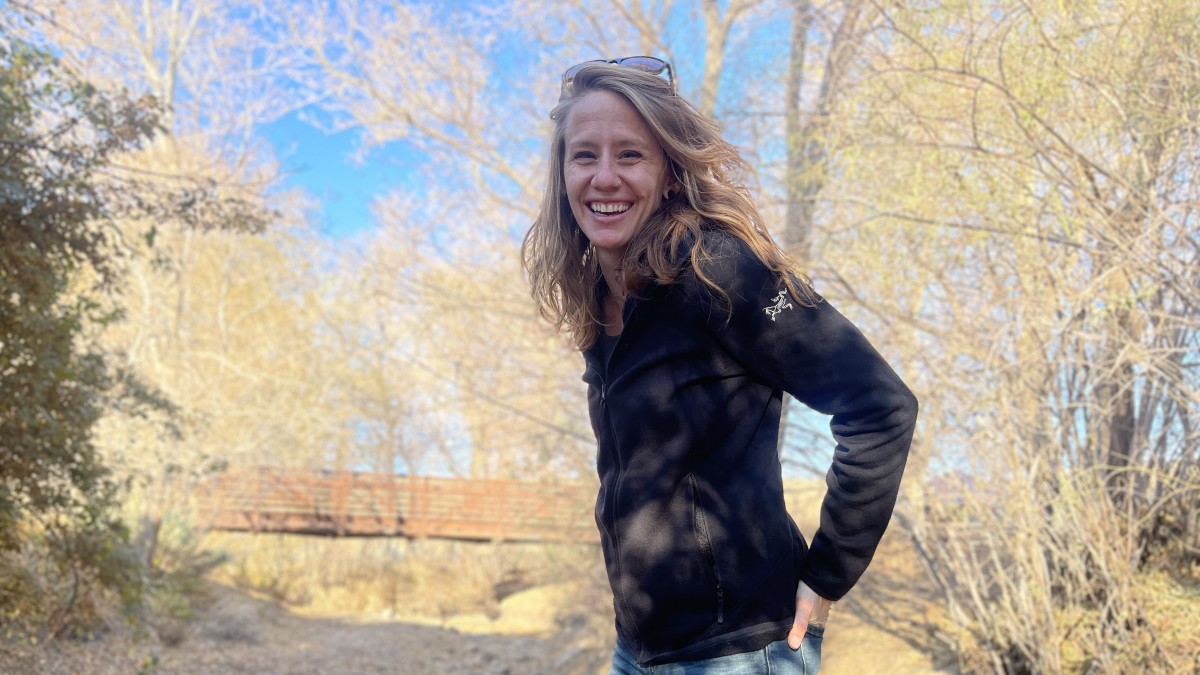 Arc'teryx Kyanite Hoody - Women's Review (The Kyanite Hoody is so stretchy and comfortable that it's an absolute joy to wear.)