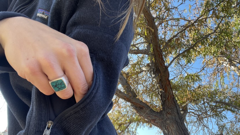 patagonia better sweater 1/4 zip for women - the zippered sleeve pocket is actually quite handy!