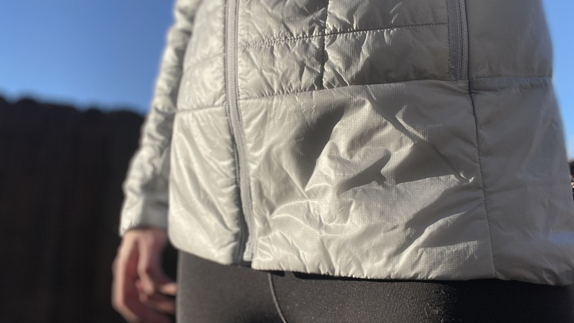mountain hardwear ghost shadow hoody for women - the ghost shadow is thin yet warm, and the bottom several inches are...