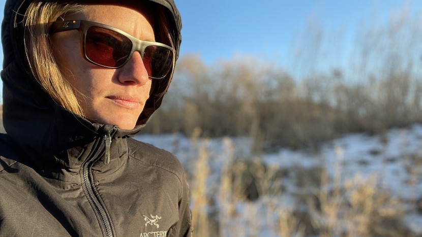 arc&#039;teryx atom hoody for women - the atom hood easily fits over most helmets and beanies, and can be...