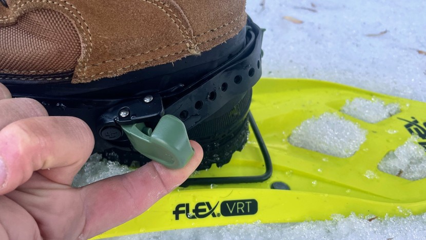 tubbs flex vrt - this heel buckle is easy to release.