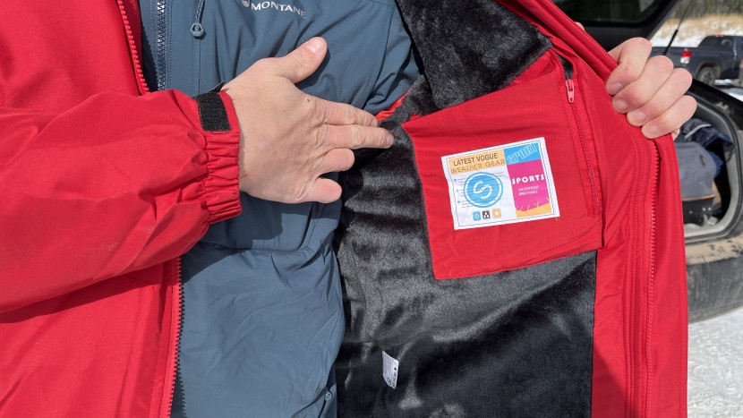 moerdeng waterproof ski jacket - a thick fleece lining adds warmth and coziness to the moerdeng's...