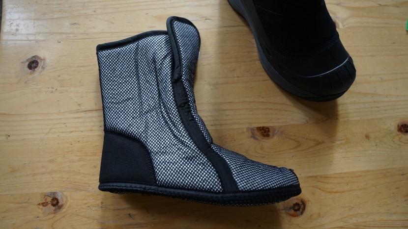 baffin chloe - thanks to a warm liner, great lacing system, and a tall shaft...