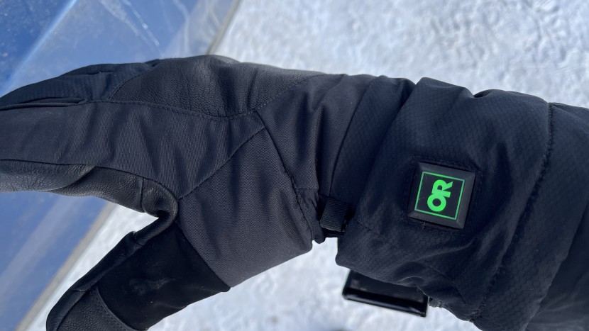 ski gloves - the cold is no match for the outdoor research prevail heated...