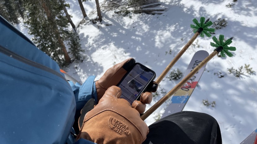 ski gloves womens - features like touchscreen compatibility are becoming more common on...