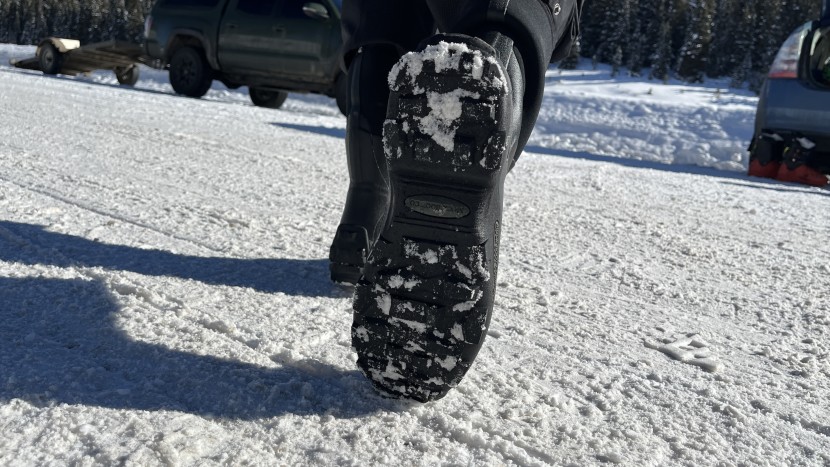 muck boot arctic sport mid - the sole of the arctic sport mid has lots of negative space, meaning...