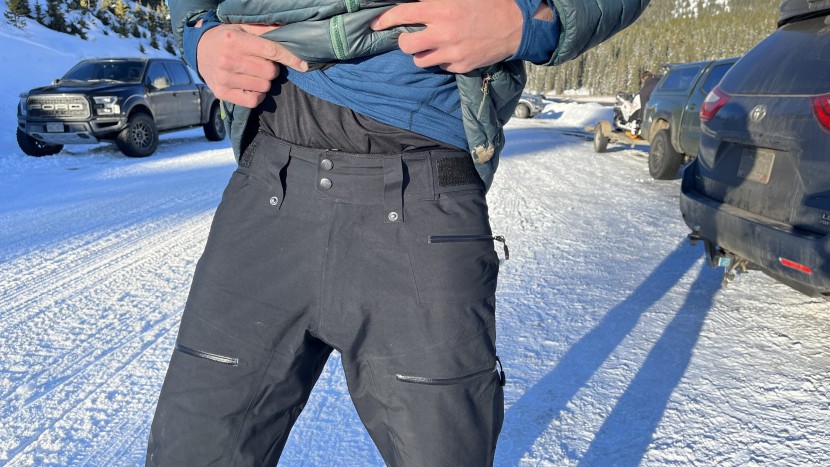 ski pants men - the norrona lofoten&#039;s two thigh pockets, one hip pocket, adjustable...