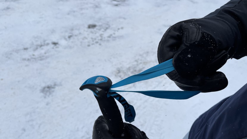 the dynafit speed vario 2.0 has a positive edge on the handle for...