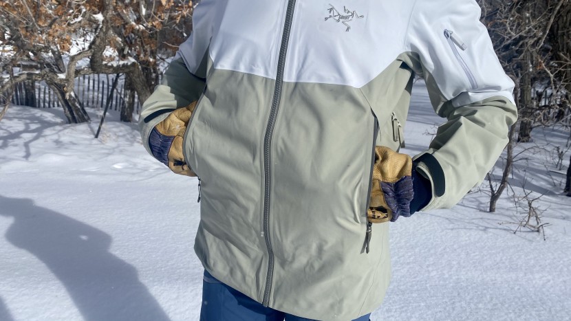 arc&#039;teryx sentinel for women - high-set pockets allow for easy access when wearing a backpack or...