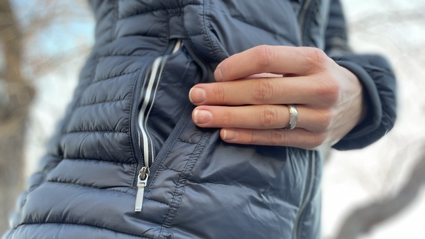 kuhl spyfire hoody for women - the reflective strips on the spyfire are on the inside of the pockets.