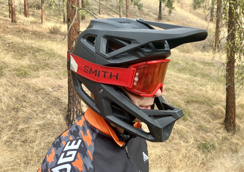 downhill helmet - considering a new helmet? make sure to find one with the right...