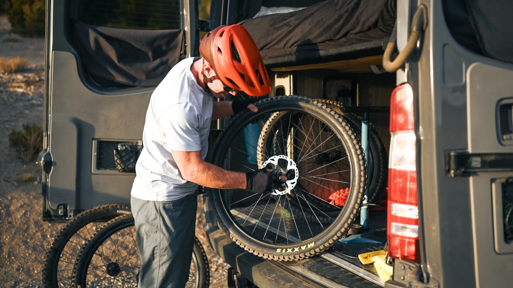 zipp 3zero moto - rapid swaps on the same trail system gave us valuable feedback for...