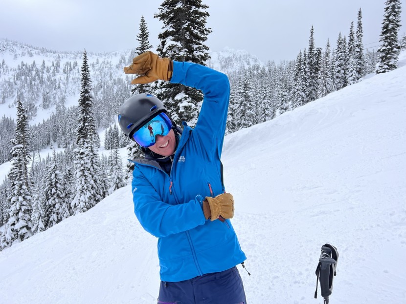 mountain equipment orbital for women - reaching for the pit zips was easy peasy in the stretchy orbital.