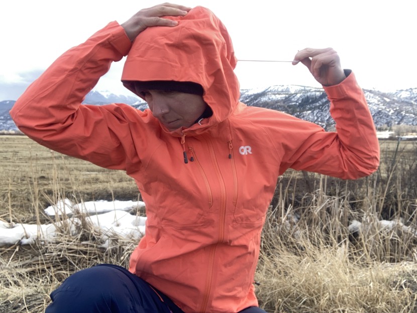 outdoor research microgravity for women - easy to move and easy to adjust the hood!